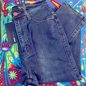 Brand New! With tags still attached *Fashion Nova* dark blue jeans